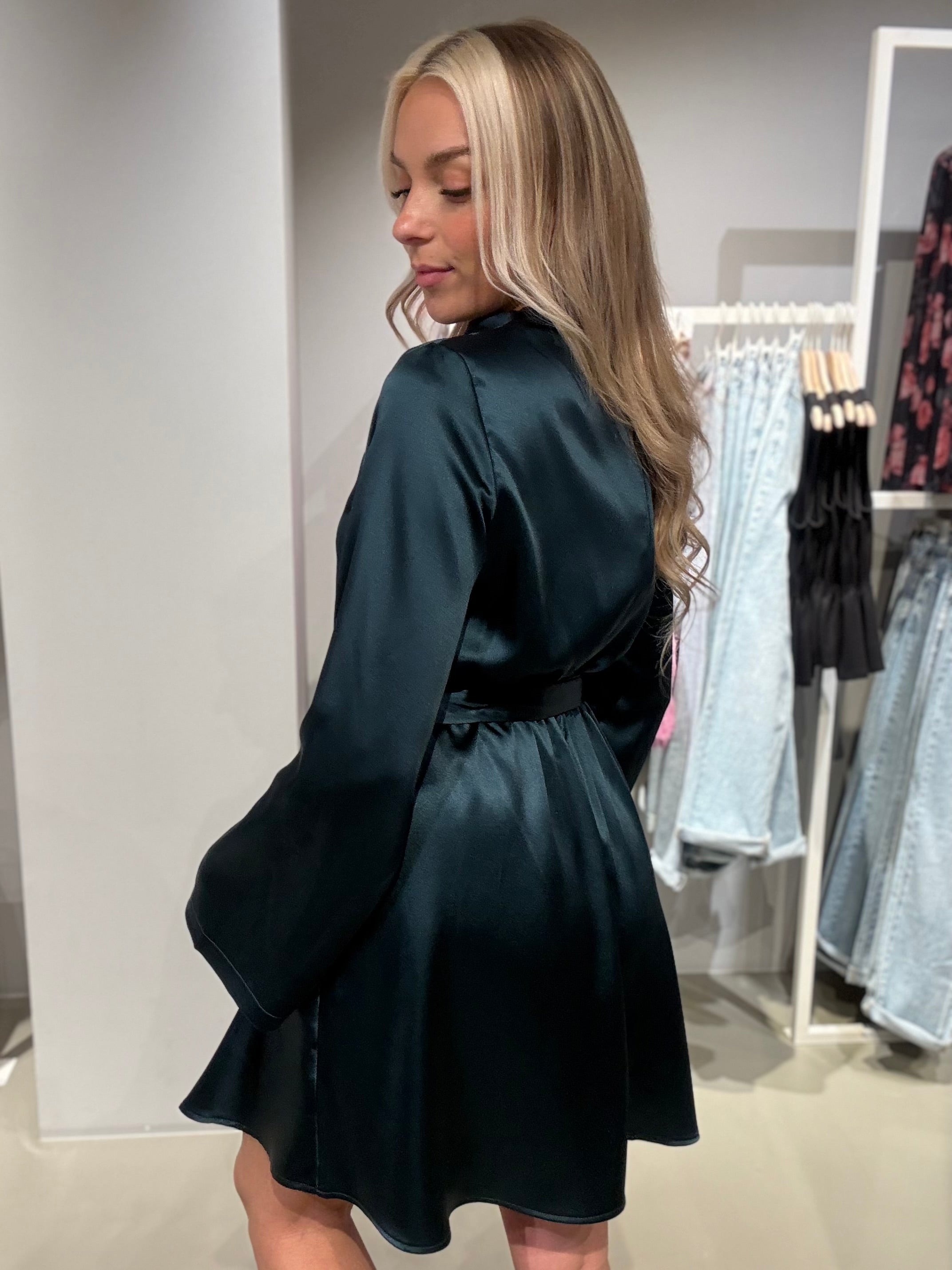 VIESTELLA Short Dress - Ponderosa Pine